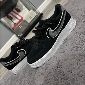 Air Force 1 '07 LV8 'Chenille
Swoosh' no box